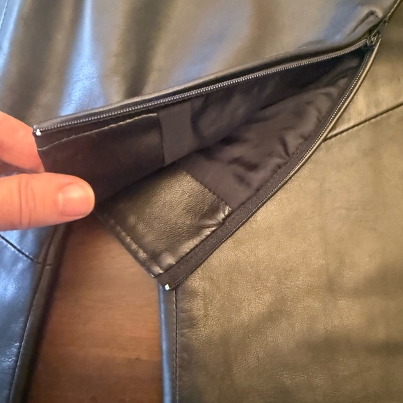 Danier Black Leather Straight Leg Pants - Picture 4 of 5